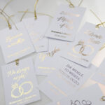 Zawieszki złocone Teksty - 20 szt.