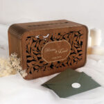 drewniana skrzynka na koperty