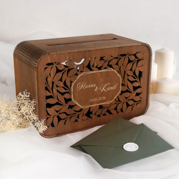 drewniana skrzynka na koperty