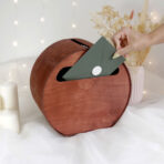 drewniana skrzynka na koperty