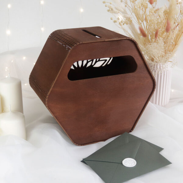 drewniana skrzynka na koperty