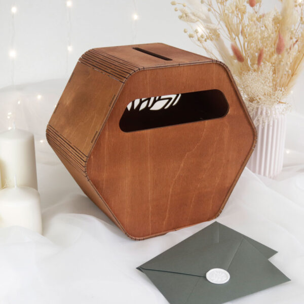 drewniana skrzynka na koperty