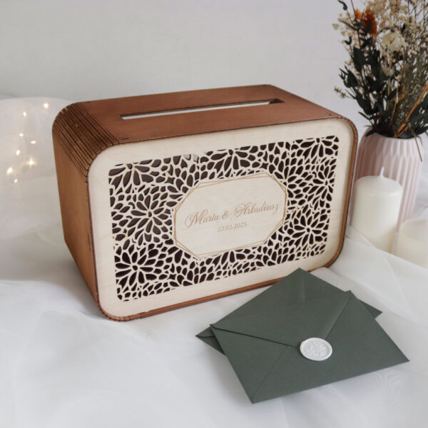 drewniana skrzynka na koperty