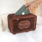 drewniana skrzynka na koperty