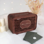 drewniana skrzynka na koperty