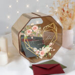 drewniana skrzynka na koperty z pleksi