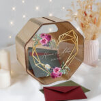 drewniana skrzynka na koperty z pleksi