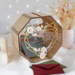 drewniana skrzynka na koperty z pleksi