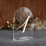 numerki na stół weselny pleksi biały tekst