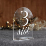 numerki na stół weselny pleksi biały tekst