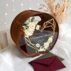 drewniana skrzynka na koperty z pleksi