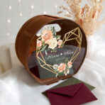 drewniana skrzynka na koperty z pleksi