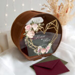 drewniana skrzynka na koperty z pleksi