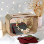 drewniana skrzynka na koperty z pleksi