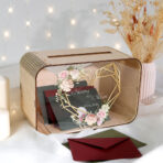 drewniana skrzynka na koperty z pleksi