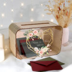 drewniana skrzynka na koperty z pleksi