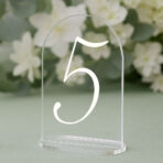 Numerki akrylowe pleksi na stół weselny