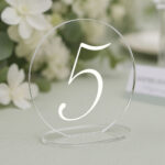 Numerki akrylowe pleksi na stół weselny
