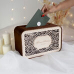 drewniana skrzynka na koperty