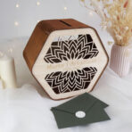 drewniana skrzynka na koperty