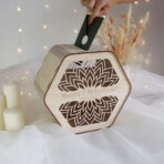 drewniana skrzynka na koperty