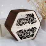 drewniana skrzynka na koperty