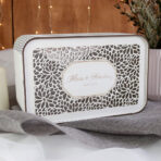 drewniana skrzynka na koperty