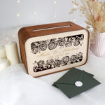 drewniana skrzynka na koperty