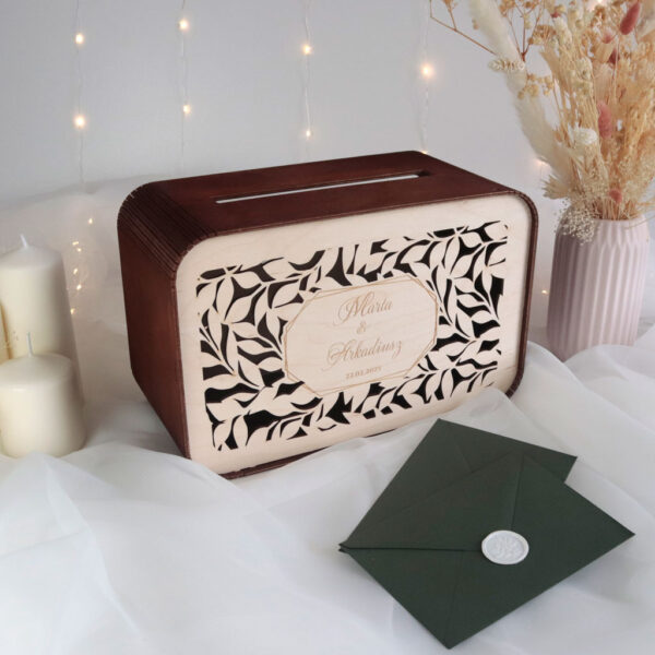 drewniana skrzynka na koperty