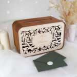 drewniana skrzynka na koperty