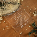 Zaproszenia ślubne kwadratowe na pleksi białe napisy