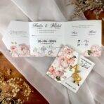 Zaproszenia ślubne różowe kwiaty złote lustrzane inicjały