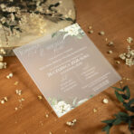 zaproszenia ślubne mleczna pleksi białe zielone kwiaty