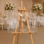 przezroczysta akrylowa tablica powitalna na wesele