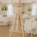 przezroczysta akrylowa tablica powitalna na wesele