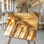 Lustrzana tablica z usadzeniem gości weselnych