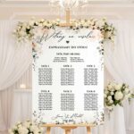 Tablica z usadzeniem gości