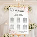 Tablica z usadzeniem gości