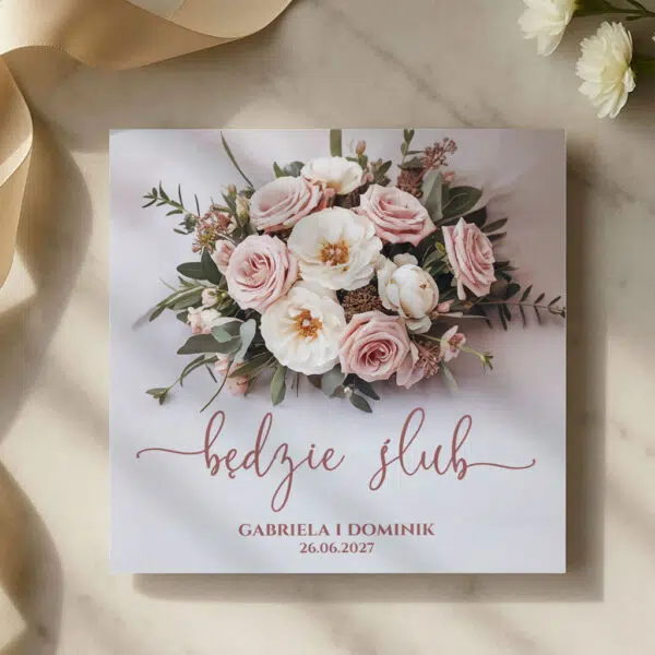 zaproszenia ślubne bukiet różowe kwiaty