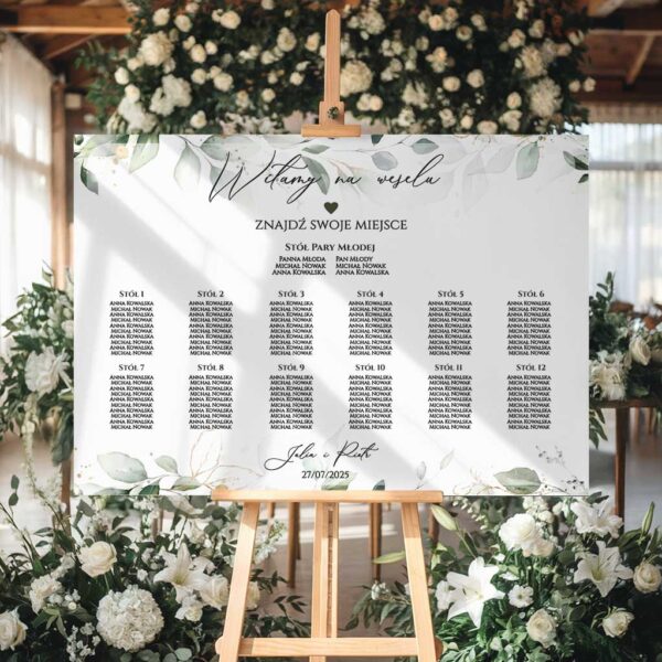 Duża tablica z usadzeniem gości